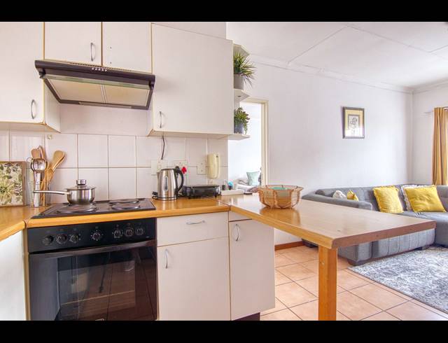 1 BEDROOM APARTMENT TO LET IN FERNDALE